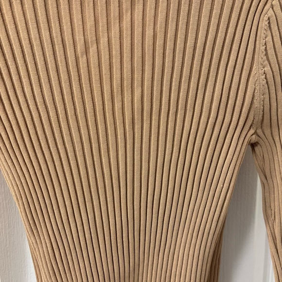 ASTR The Label Tan Ribbed Top Bodycon Faux Twinset Neutral size M - Picture 4 of 10